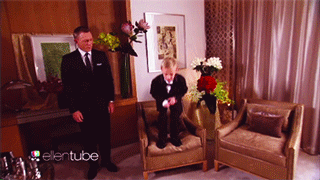 the-mcentire:   Daniel Craig being wonderful self while meeting a little James Bond fan. Mr. Craig, you are beautiful isnide & out.