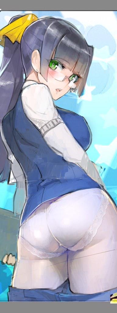 kuzira8:  shibu0072:  やはり下着も地味な事務子のデカ尻も晒す #バックショット晒すとRTが来る
