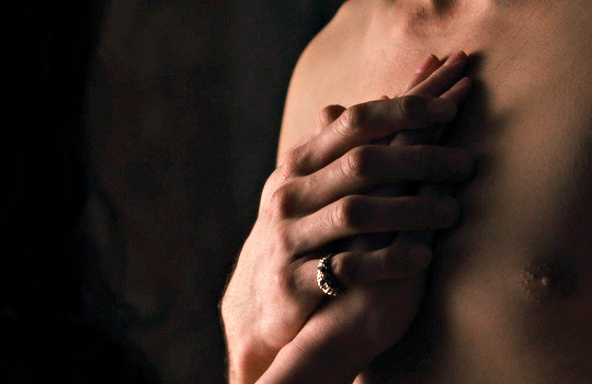 0121ebb92a70914b00466f8a467b278ade83c08a.gif