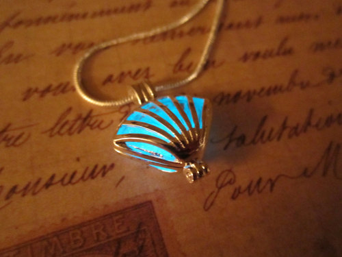 wickedclothes:  Glow In The Dark Mermaid Sea Shell Locket Necklace The ocean’s depths can be overwhelmingly dark. Be sure that the special mermaid in your life has a piece of home around their neck for their deepest and darkest underwater adventures.