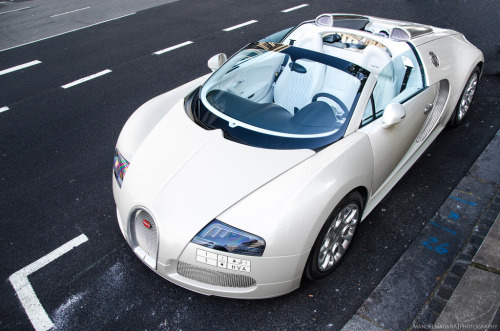 automotivated:  Shine Bright like a Diamond. (by Manuel Magaña) 
