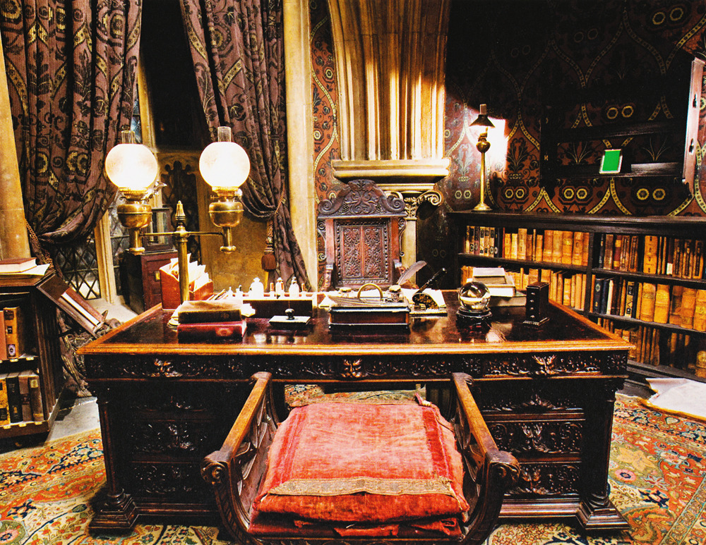 When Muggles Attack — Desk in Slughorn's office, from Harry Potter: Page