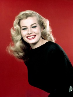 fybombshells:  Anita Ekberg 