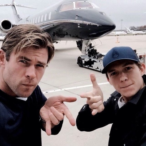 avenger-swuff:Spidey found Thor .•.