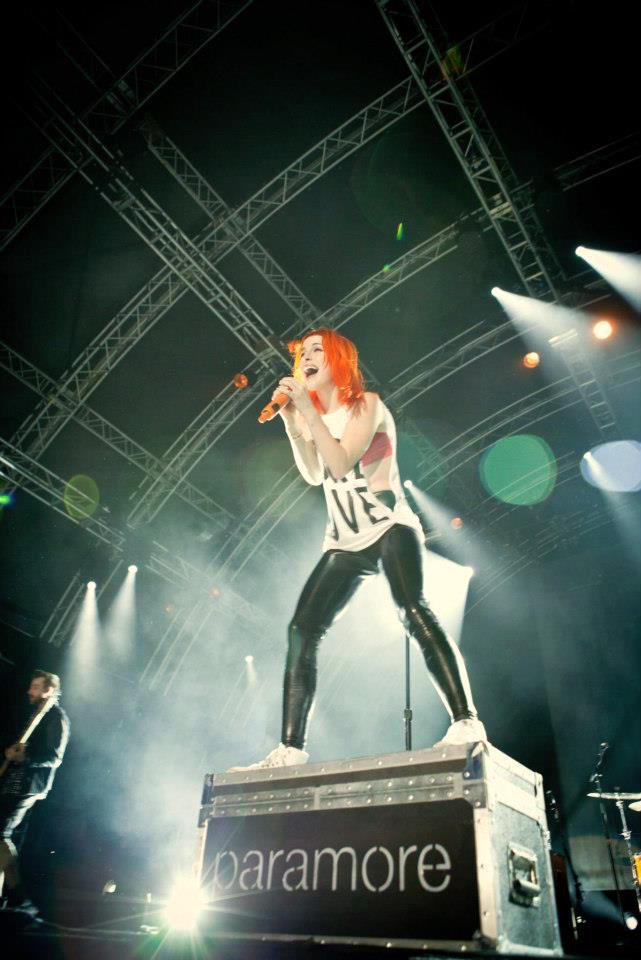 saremo-invincibili:Hayley Williams: Onstage 2005-2014