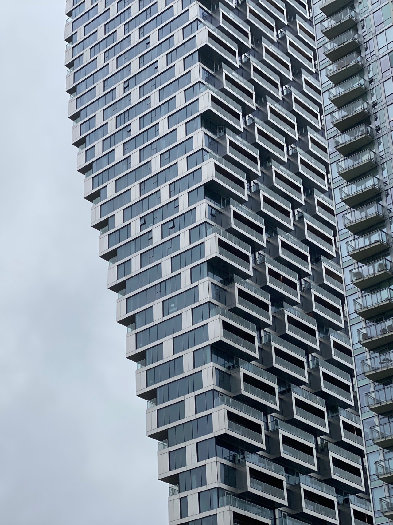 thefuture-tomorrow:colink-photos:Vancouver HouseVancouver House in Vancouver, B.C.