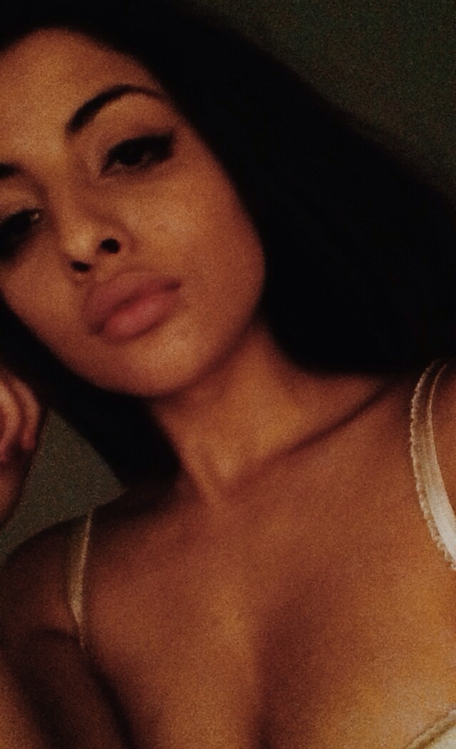 worldsbaddest:  goldenxpvssy:  eastcoastbae:  lookin down on ya  gorgeous  ×•×•×