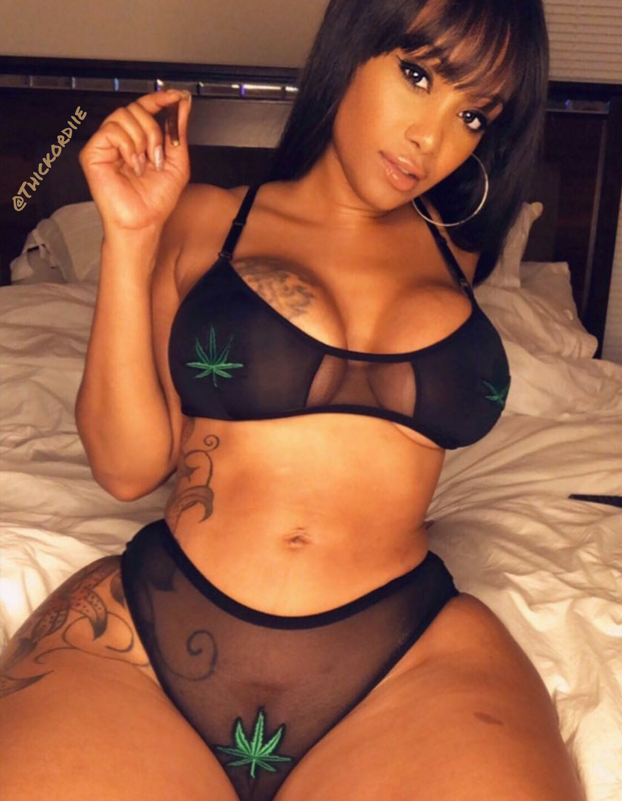 thickordie: Fawking Dream Come True… ShaKKA…🤣 ….#gogetter #goodmorning #gold #music #myears #candy #turkey #turkeyday ……..#macandcheese #mommomashouse #thanksgivingday #Gramahouse #turkey #stuffing #cornbred #stockings #Greens #thouroughbred