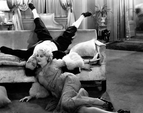 Buster Keaton, Thelma Todd; production still from Edward Sedgwick’s Speak Easily (1932)