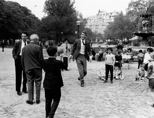 myfavoritepeterotoole:Peter O'Toole and a boyon the set of How to Steal a Million in Paris, 1965Phot