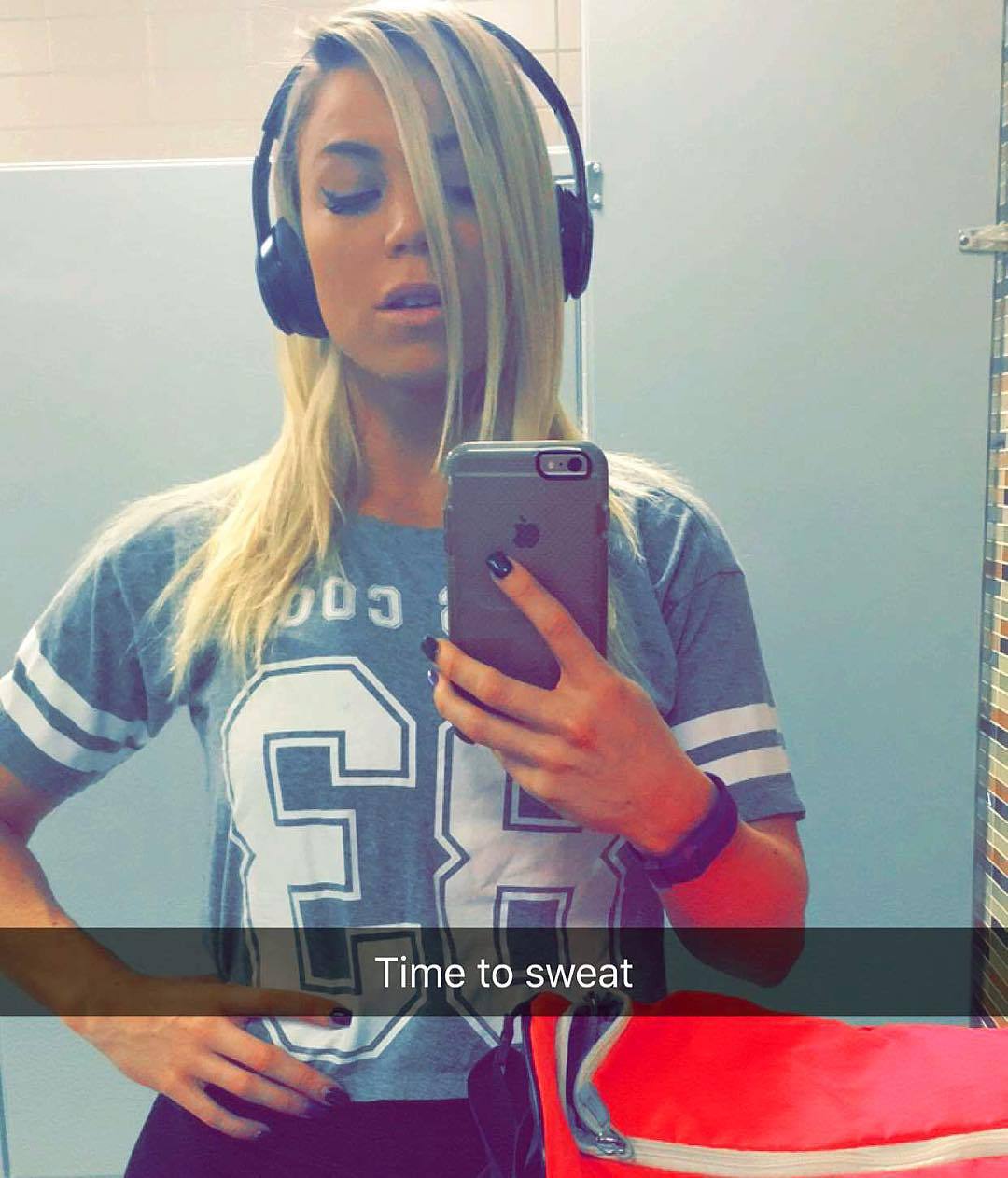 Pre-workout hair 💁🏼 Directly from my SnapChat: LaurenDrainFit - you better