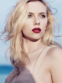 starlets:  Scarlett Johansson