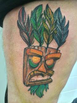 fuckyeahtattoos:  Crash Bandicoot Mask-Aku