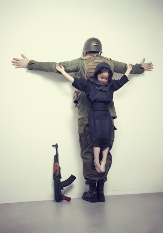 classicalrecords:  Erik Ravelo‘s photo series Los Intocables, or The Untouchables,