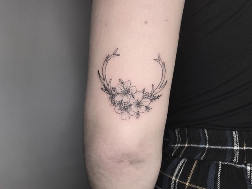 Cherry blossoms &amp; antlers for Laura today, thanks again for coming to get tattooed! . . . . 