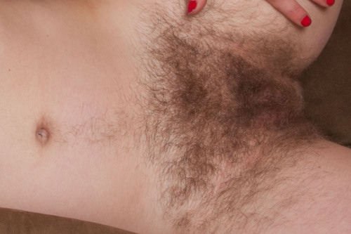 superhairyandhirsutechicks:  Hairy Riki.