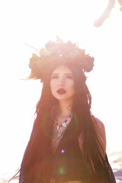 Naomichristie:  An Earthy Hanna Beth Channeling Her Inner Sea Goddess. For Disfunkshion