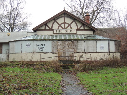 razairazerci:  Bangour Village Hospital — Nov 27, 2013 Due to it’s size, we weren’t able to get around the entire place, and will most likely have to go back to investigate more at a later date. Anyway, everywhere was boarded up and so we couldn’t
