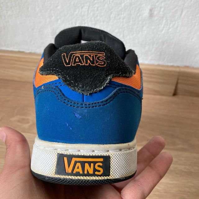 vans desurgent