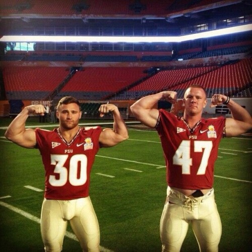 thestrappedjock:  These guys are major dicks ;-)