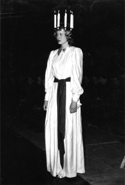 vintage-sweden:Ingegärd Hägg as Lucia, 1942, Sweden.