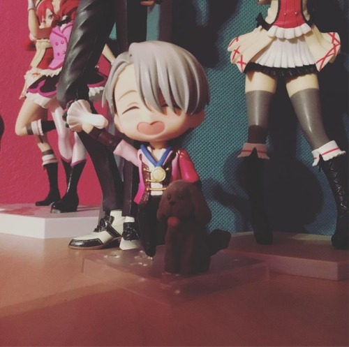 I love him? So much?? I wish I had money to preorder his full size figures, I have a Viktor problem 
