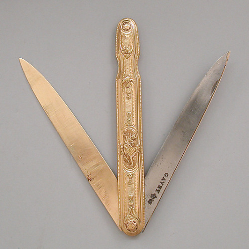 buttons-beads-lace:Pocket knife, France, 1766-1767.  (source)