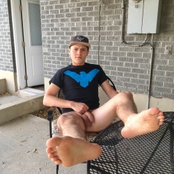 jacksnewdick:  alexchrismi:  toitocandomela-blog:    American boi showing his chopped prick   Chair•men🍌.