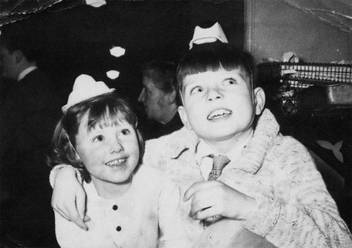 Ian Curtis and his sister during Christmas, 1964via Joy Division Club on VKoh my god