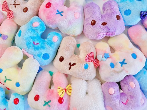 plushviscera: last batch of soft friends for the year! I’ll also be closing up my main sh