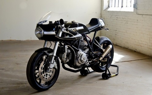 Porn combustible-contraptions:  Ducati Cafe | photos