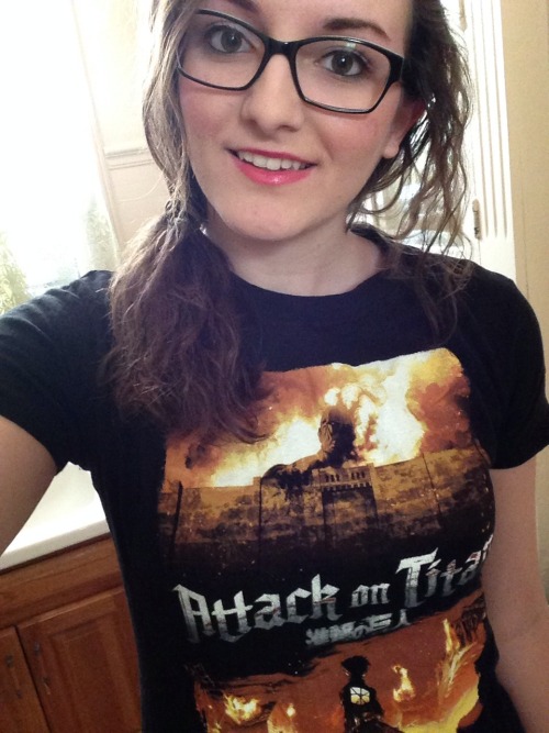 jeananderenarmine:I got new glasses. Peep the snk shirt. :)