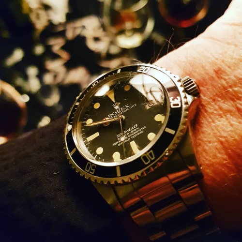 My new year watch. Old rolex sea-dweller 1665 Classic watch .. Great patina on this baby. Sometimes