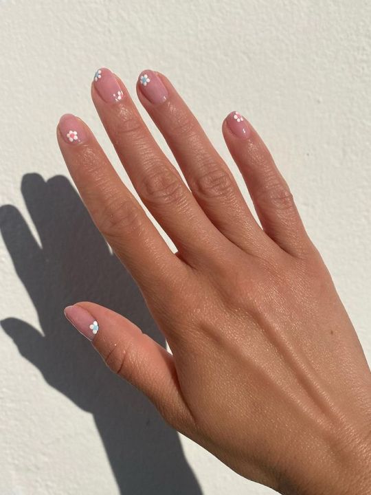 The Experts Have Spoken—These 6 Nails Trends Are Set to Be Huge in 2022