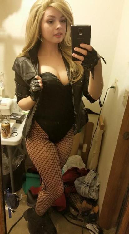 cosplayandgeekstuff: Oki-Cospi (USA) as Black Cannary.Photos II and III by: Caqua - RedeemArts 