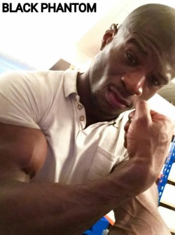 michealg87:  😍DANIEL SHONEYE IS SO FUCKIN SEXY, BODY AND ASS SO MUSCULAR…..🍆💦💪😘