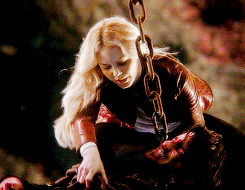 swanshope: KILLIAN! Killian! Hang on, I’m coming for you!
