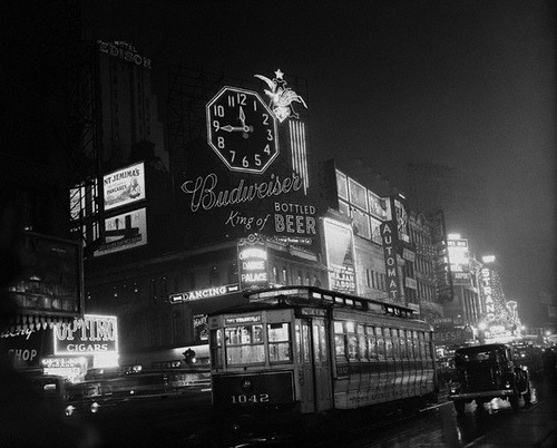 fuckyeahvintage-retro - New York City, 1933 © Bettmann/Corbis