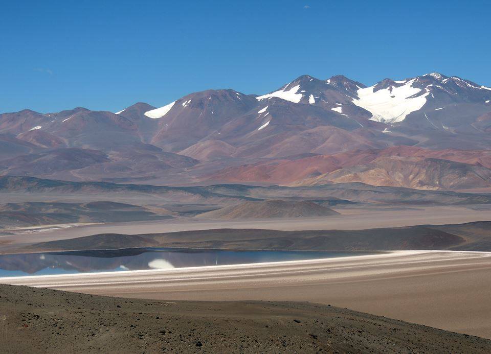 Retrato del imponente Monte Pissis, el segundo volcán más alto del mundo y la tercera