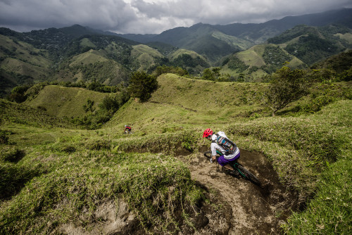 einerundesache:  Las Alegrias at Los Nevados in Colombia. Pic by Alex Buschor.