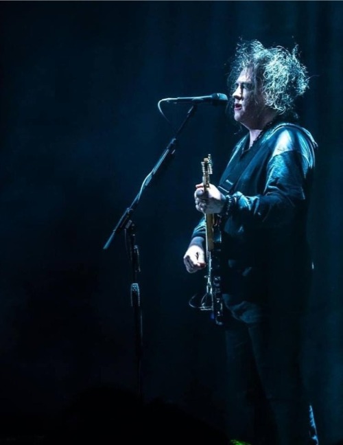 black-market-musick: Robert Smith, 1989 // Robert Smith at Meltdown Festival, 2018. 