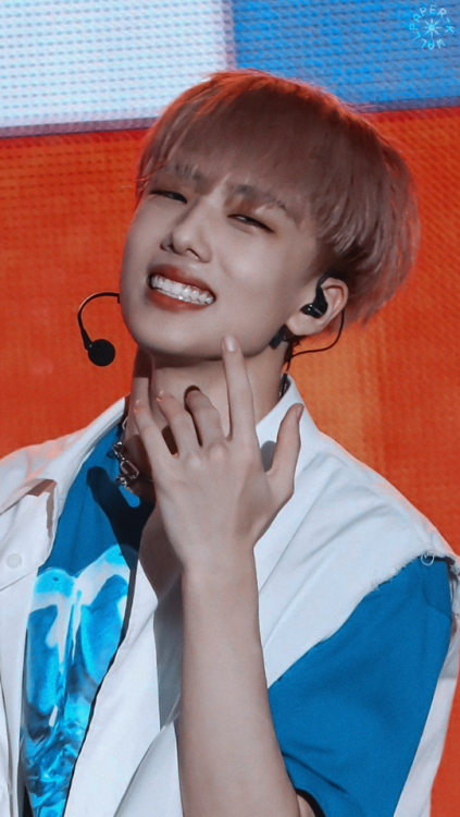 『JISUNG』saved? reblog or like© fantaken owners