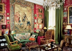 archdigest:  The luxe antiques-filled Paris apartment of design connoisseurs Sylvain Lévy-Alban and Charlie Garnett recalls the glory days of European collecting with dramatic old-world interiors.
