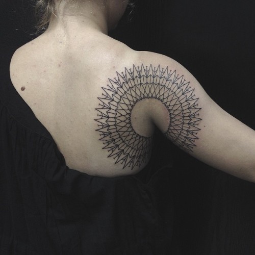 sashatattooing:#sashatattooing #linework #mandala (at Baraka Tattoo Studio)