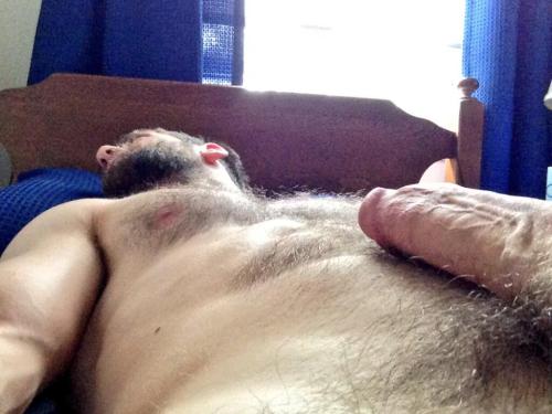 southernstroke808:  edu-dudu:  Bravo Delta in his bed! ♥  Mmmmmmmmmmmmmm