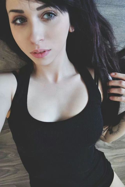 livewell-lovemuch-laughoften1:  Kik me   Amberdepaul