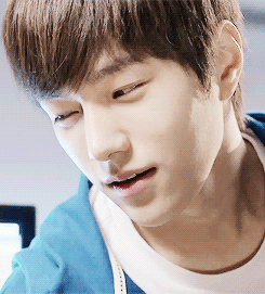 죄; hiatus