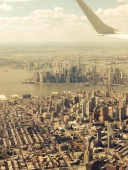 citylandscapes:  Since we saw the pan view, here is Jersey/Manhattan/Brooklyn from plane today 