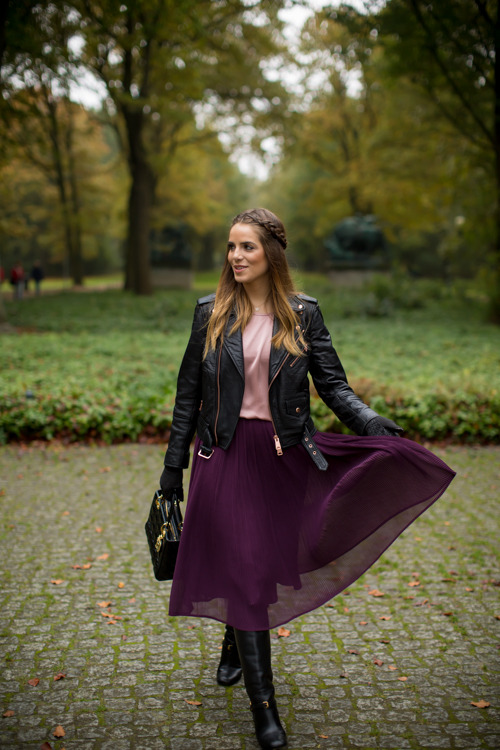 sequinsandsarcasm:  Julia Engel, Gal Meets Glam