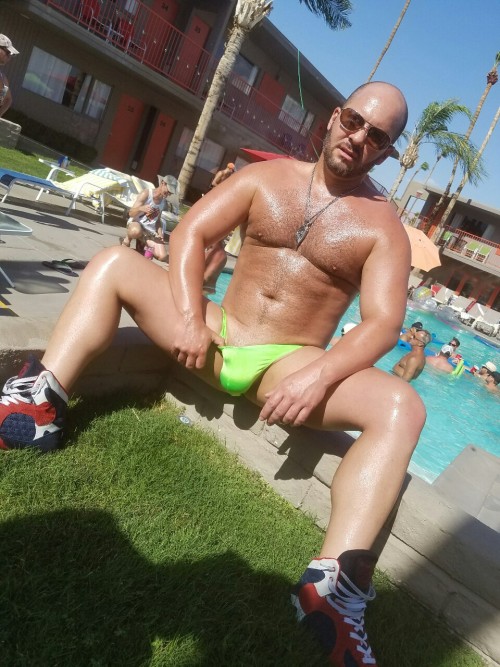 Porn photo thong-jock:  Green means go get out there